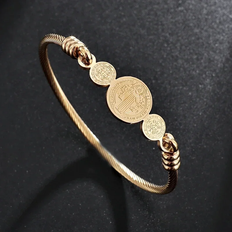Stal nierdzewna Saint Benito b – Al Ain Jewelry & Watches Exhibition 2025 recenzja i cena