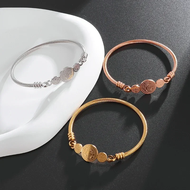 Stal nierdzewna Saint Benito b – Al Ain Jewelry & Watches Exhibition 2025 recenzja i cena